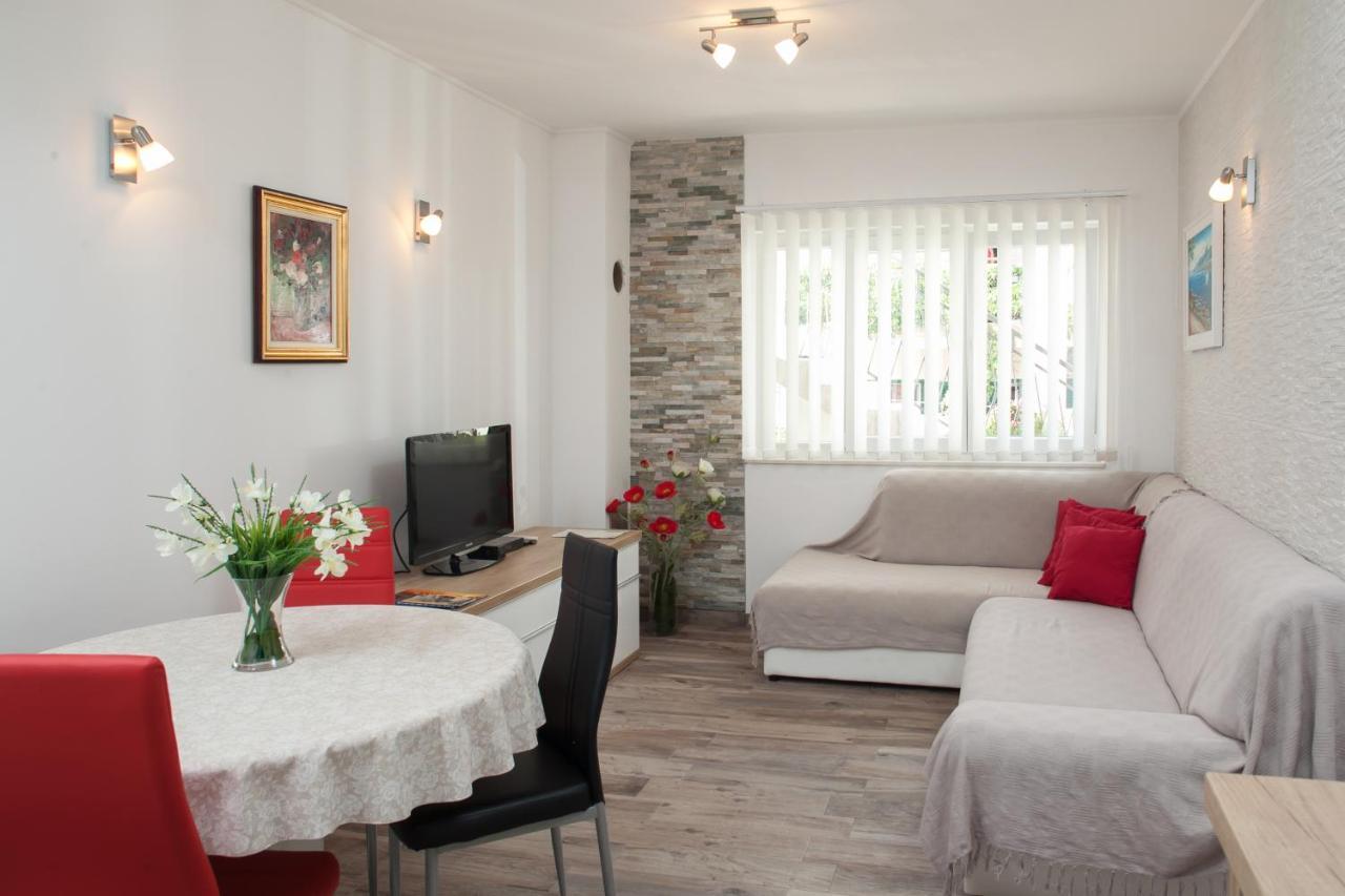 City Apartment Sara Makarska Eksteriør billede