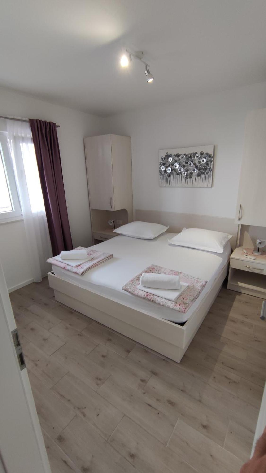City Apartment Sara Makarska Eksteriør billede